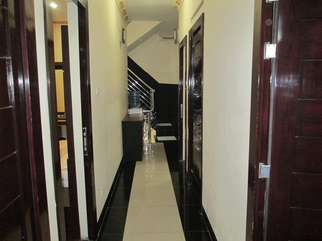 Allure Pensión Bandung Exterior foto